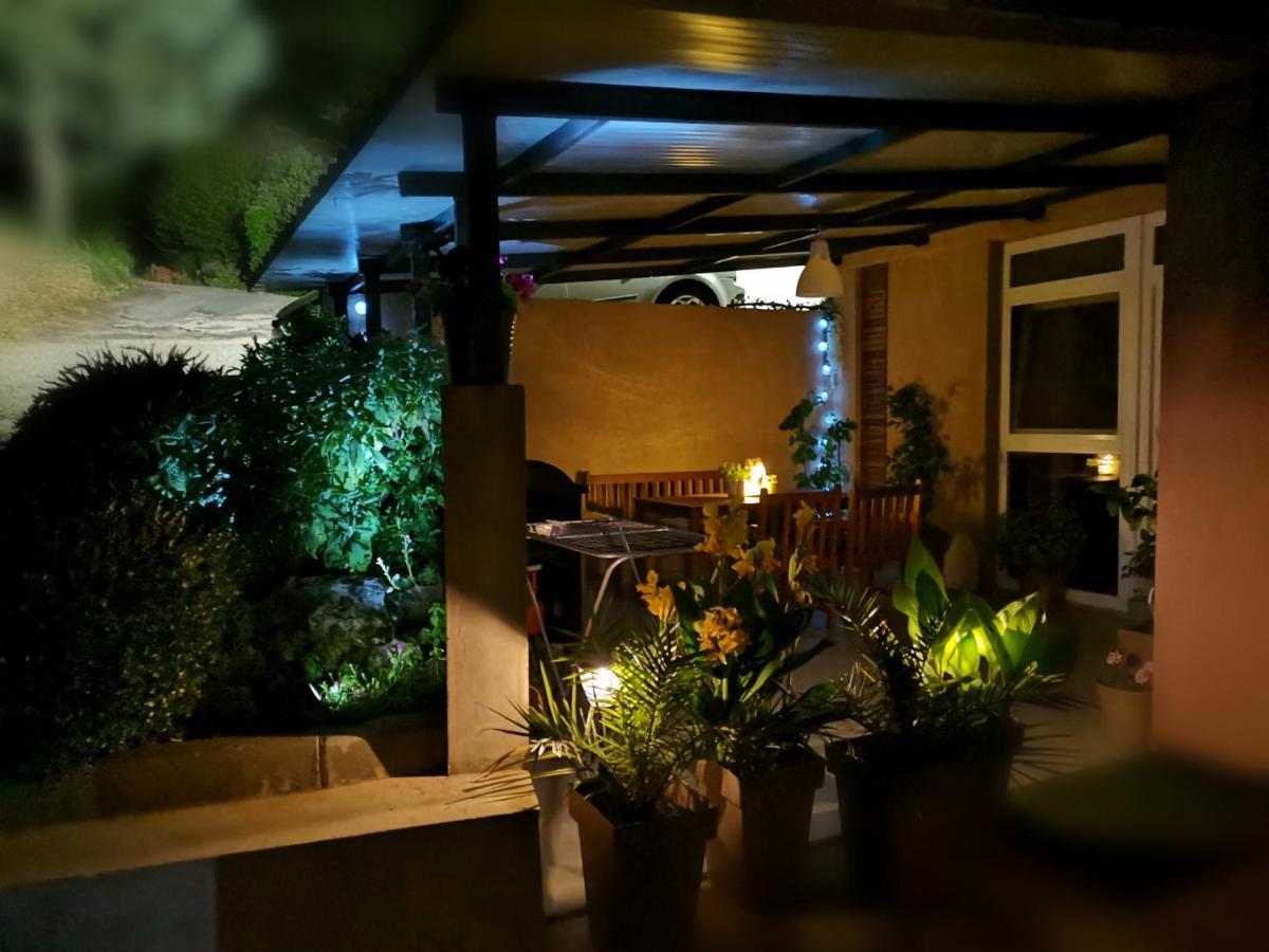 Cave With Free Parking Apartment Pula Ngoại thất bức ảnh