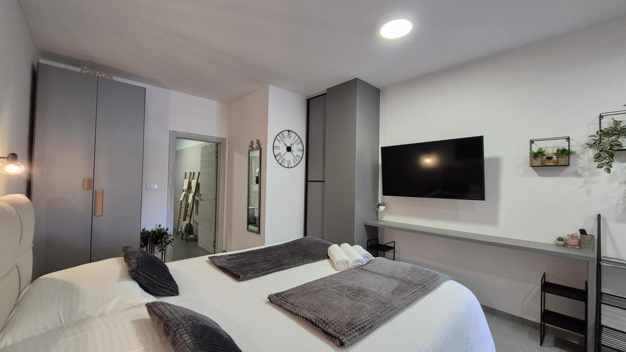 Cave With Free Parking Apartment Pula Ngoại thất bức ảnh